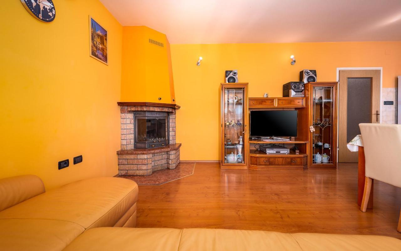 Villa Semy Pazin Buitenkant foto