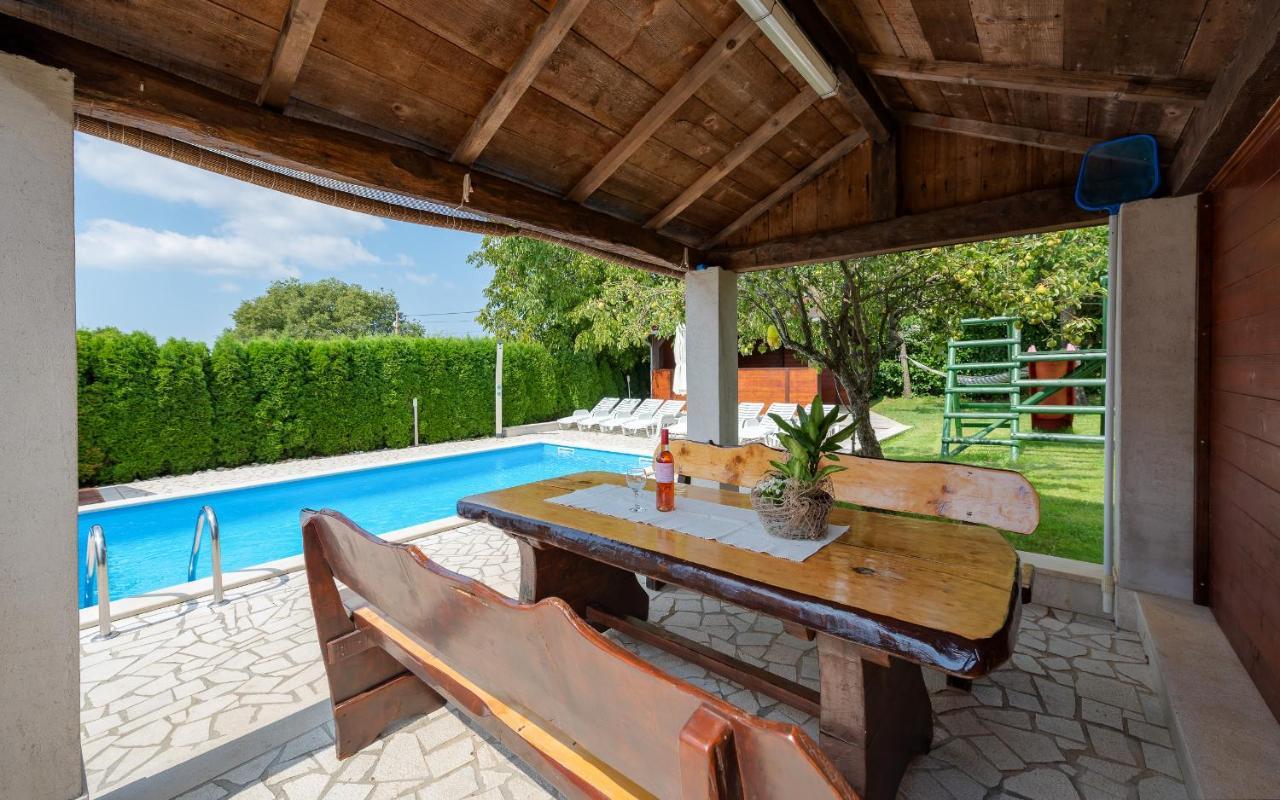 Villa Semy Pazin Buitenkant foto