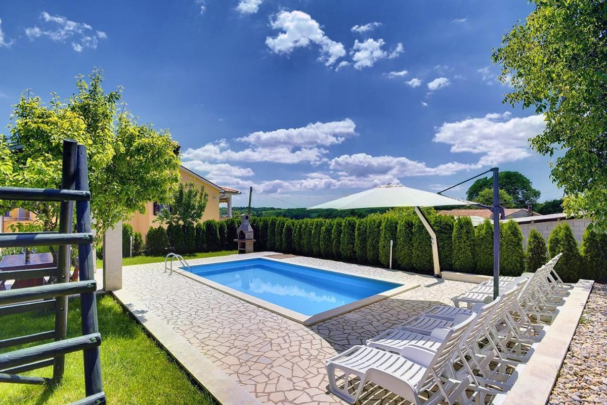 Villa Semy Pazin Buitenkant foto